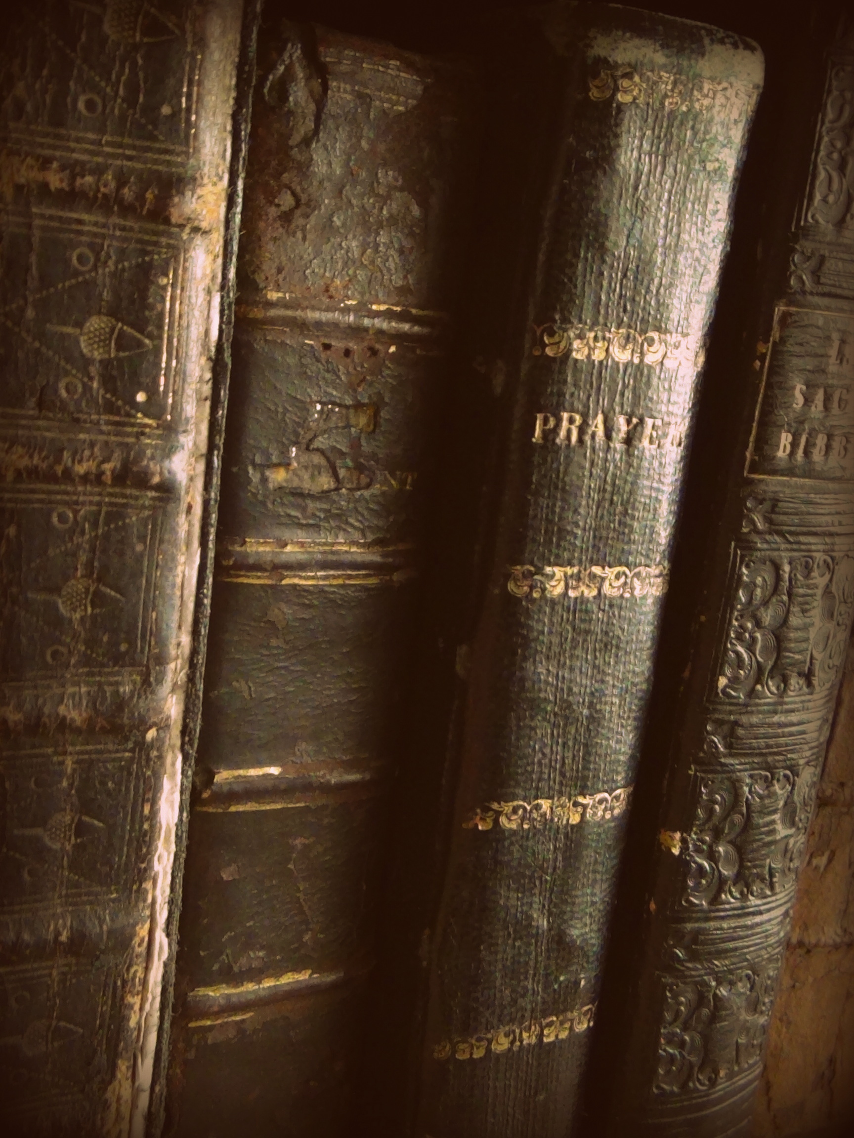 Old books © 2018 Simon Peter Sutherland